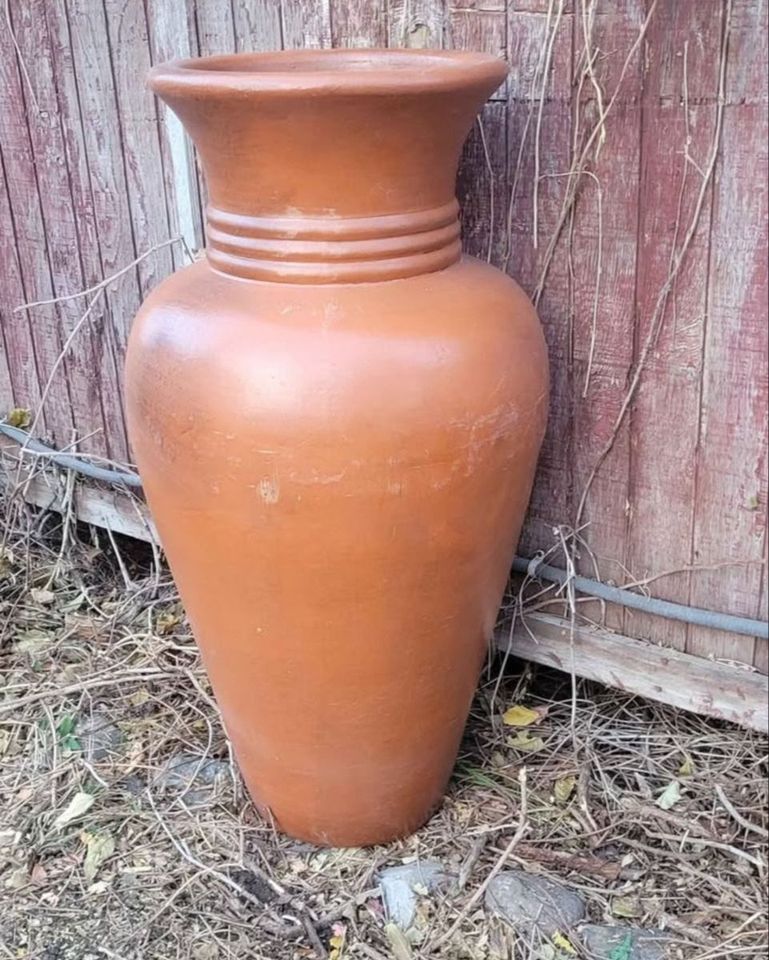 Main image 3