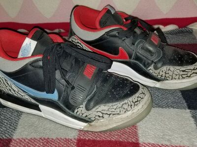 Kids Jordan shoes retro size 7y