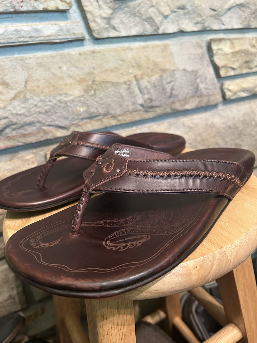Men’s Olukai Mea Ola Leather Sandals / Mens 10 / Dark Java