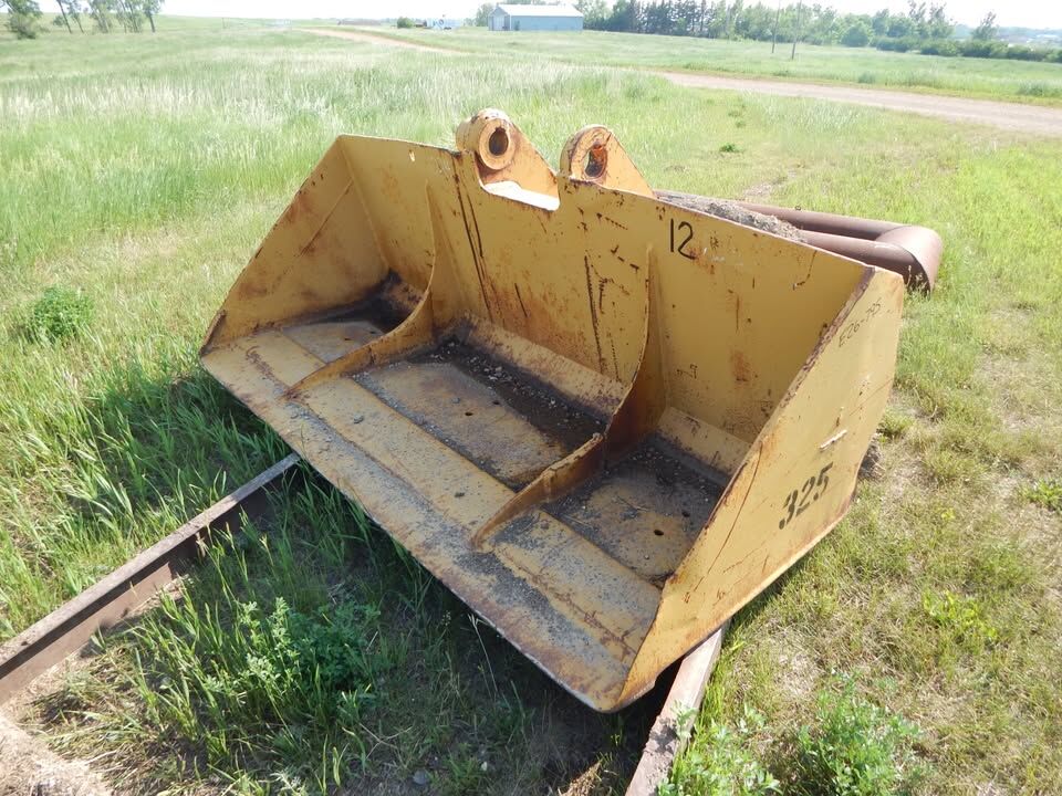 CAT 320 Excavator Bucket