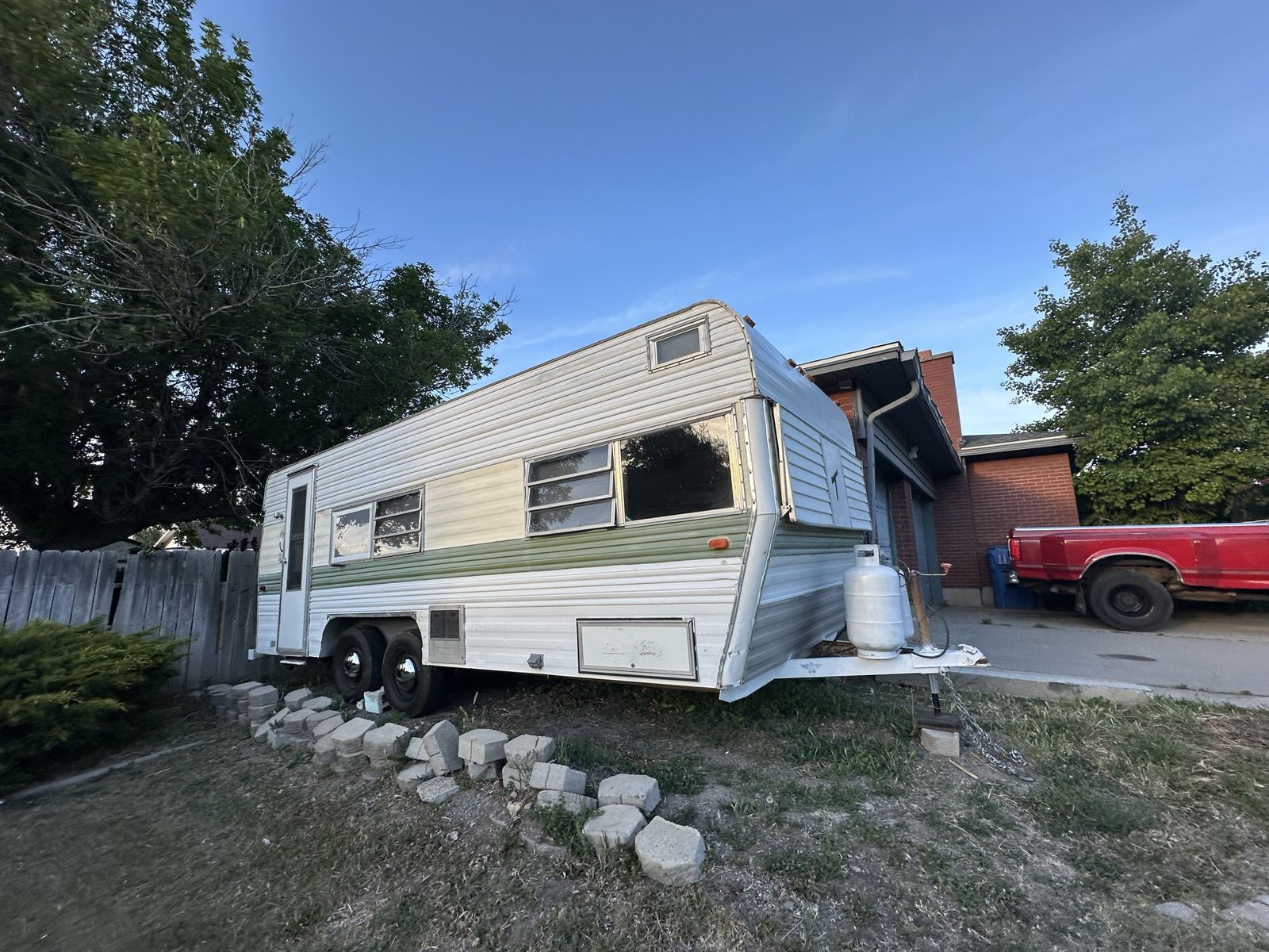 1975 camper 21 long PROJECT