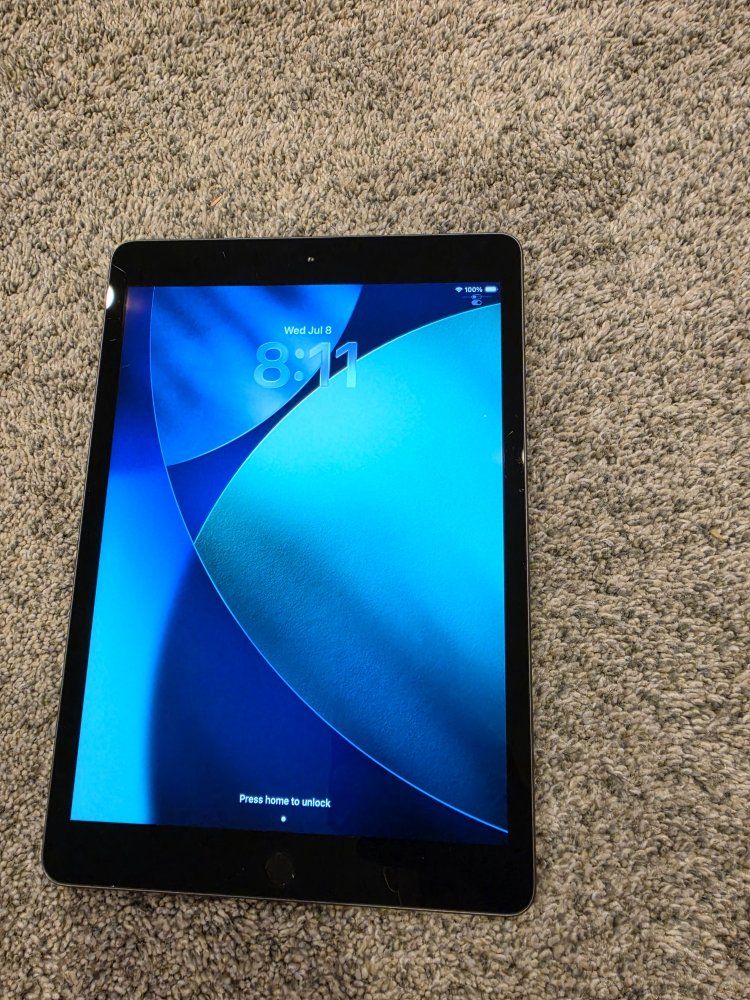 Apple iPad (8th Generation) Wi-Fi, 32GB - Space Gray