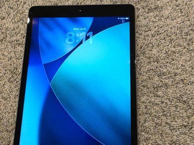 Apple iPad (8th Generation) Wi-Fi, 32GB - Space Gray