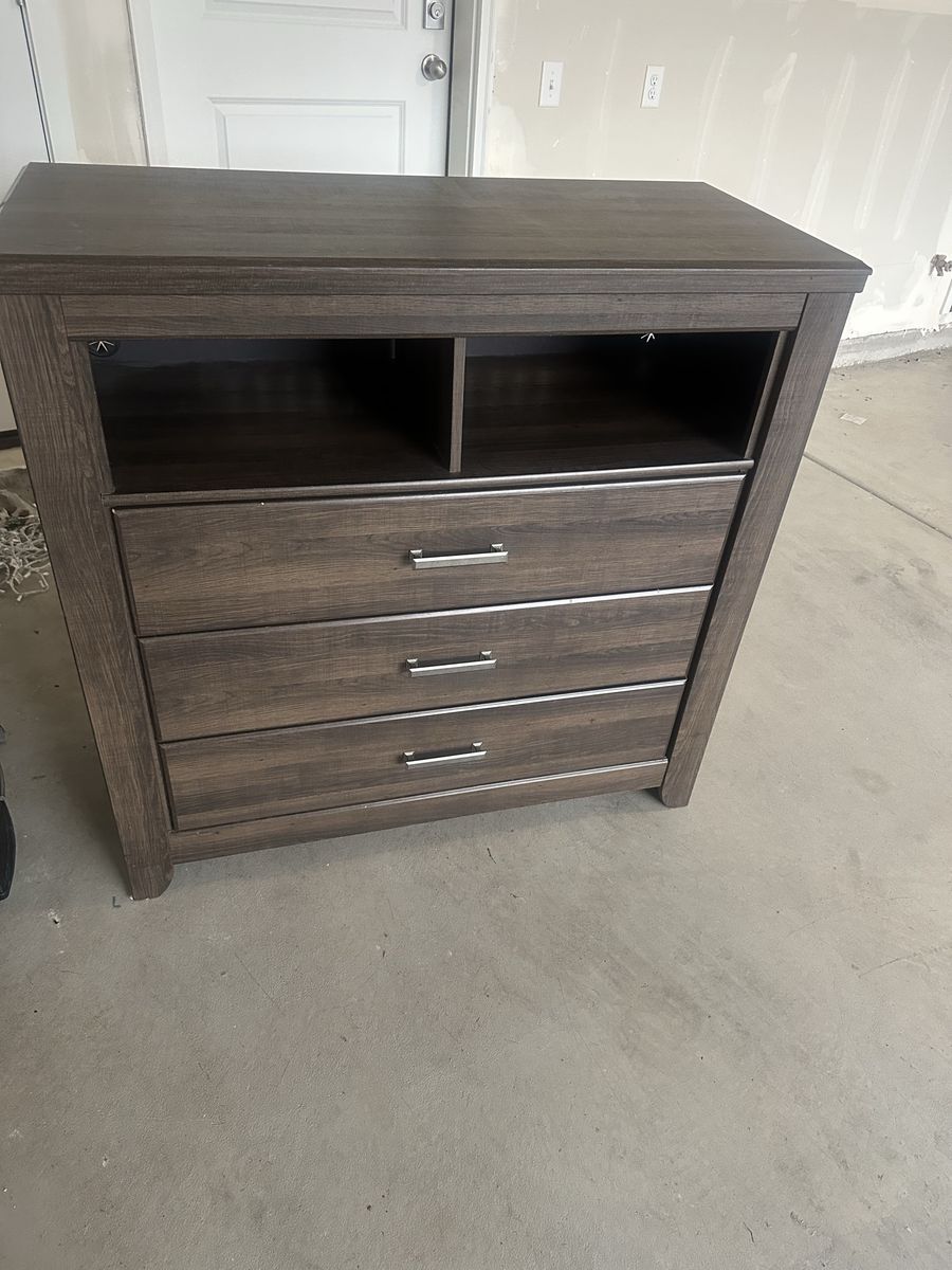Wood Dresser