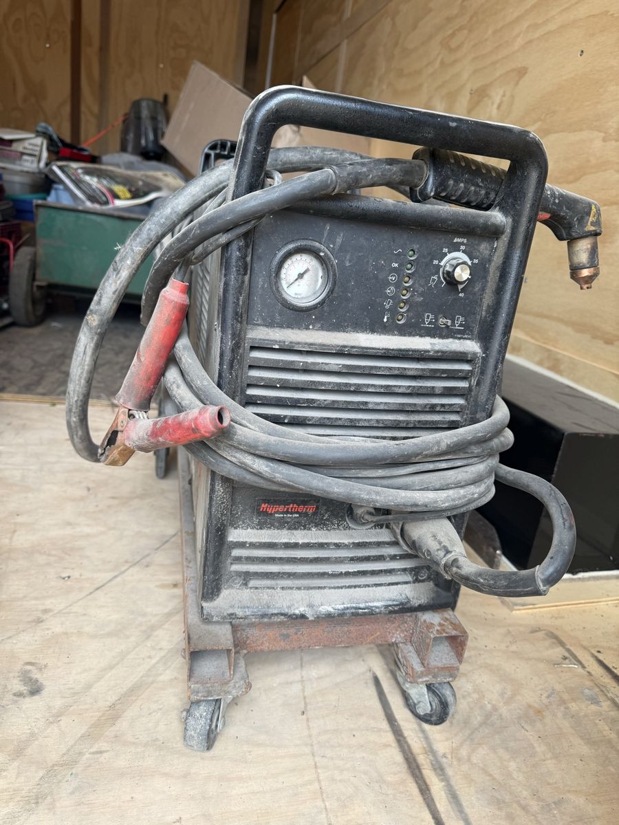 Hypertherm Powermax 600 Plasma Cutter with Cart and Cables