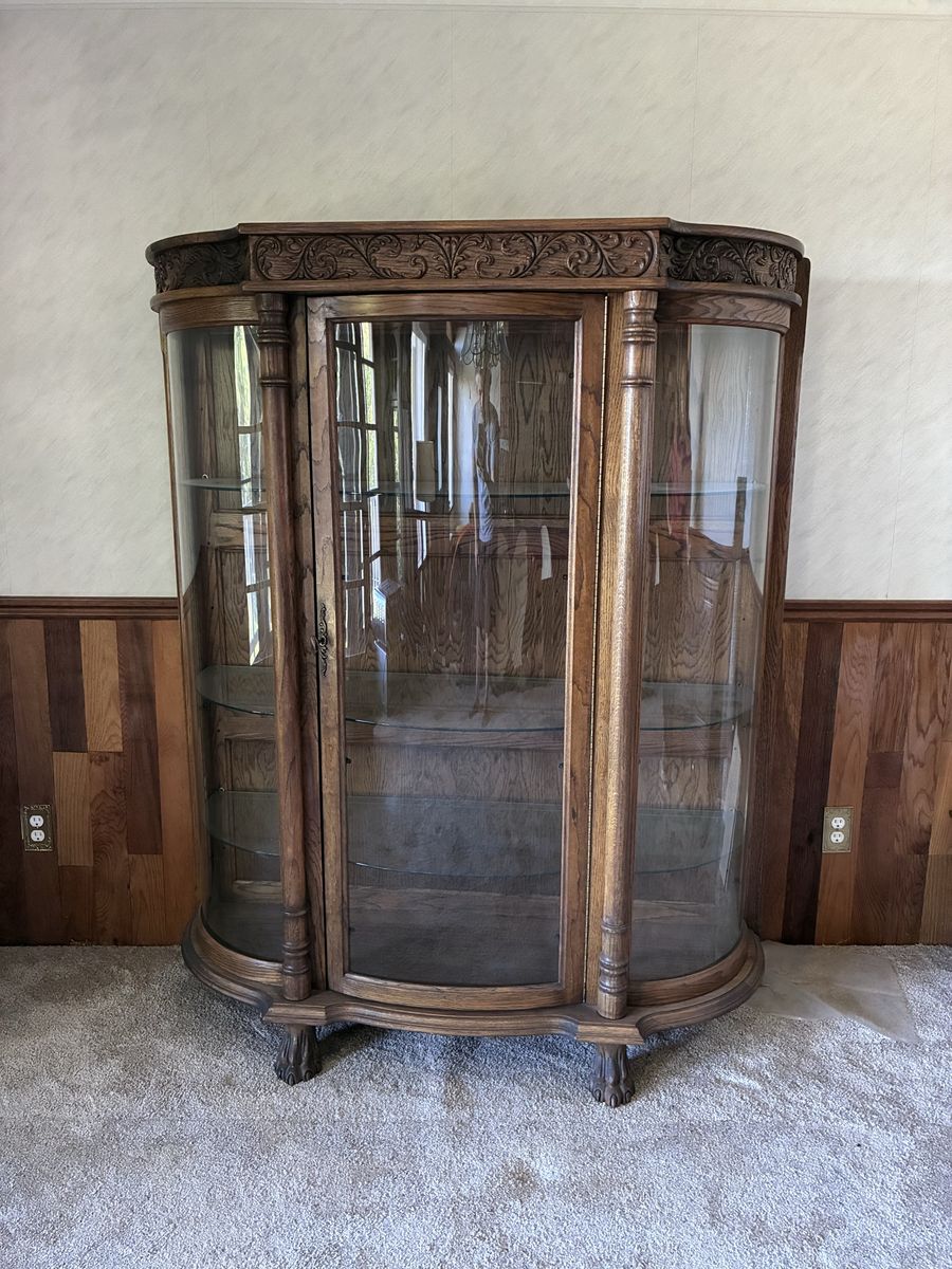 China Cabinet Curio