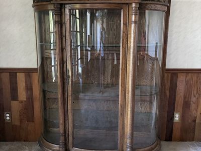 China Cabinet Curio