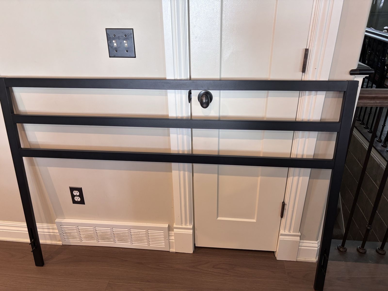 Queen size headboard READ DESCRIPTION