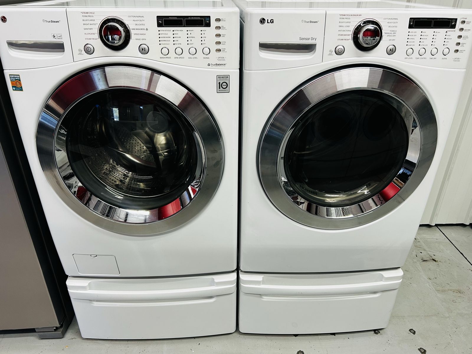 Lg Steam Electric Front Load Set With Pedestals