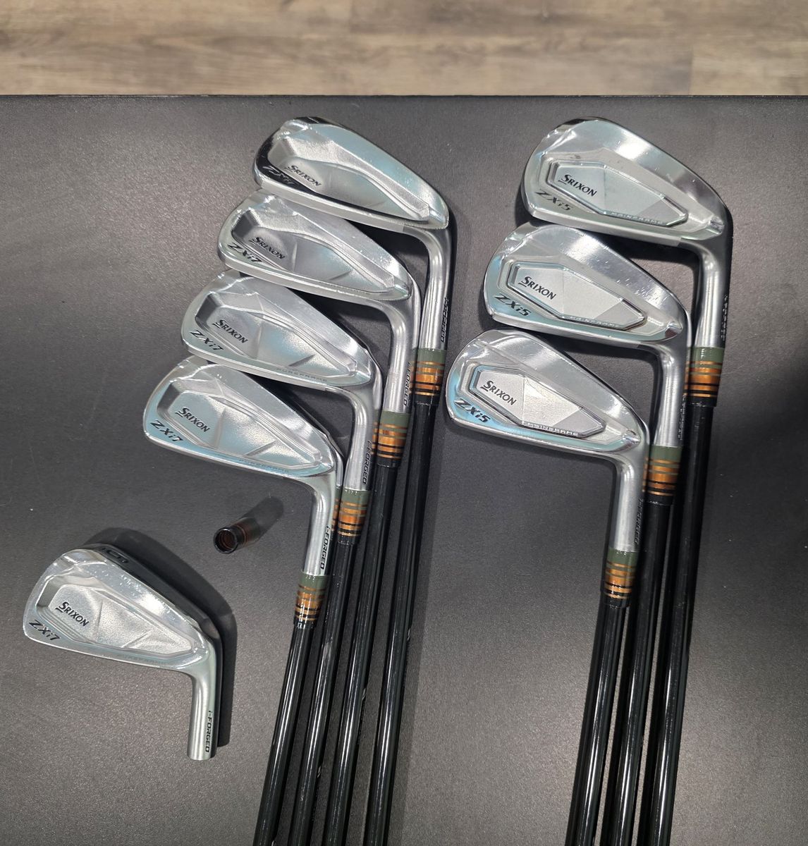 Srixon Zxi5/Zxi7 combo set. 105S MMT Shafts.