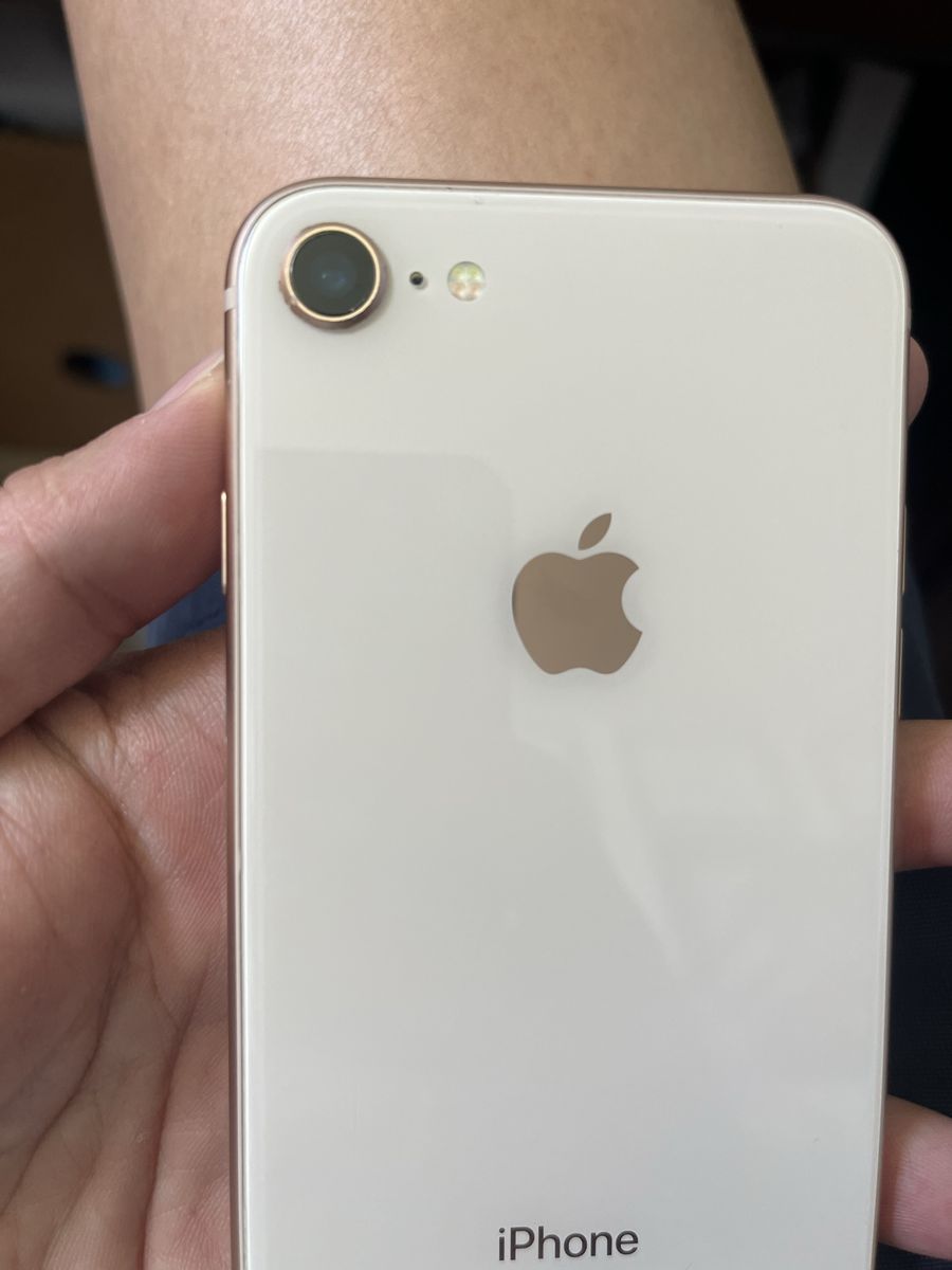 Apple iPhone 8, Gold Unlocked.so nice