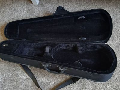 Violin case for 3/4 size violin.
