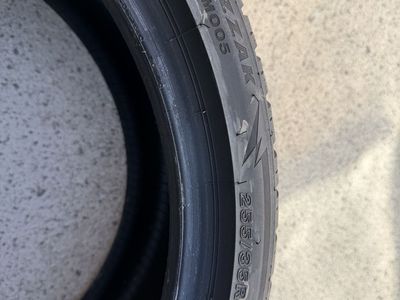4 Bridgestone Blizzak LM005 255/35R19 96V Winter Tire - Used, Excellent Condition you only one winter like new. Paid $1300