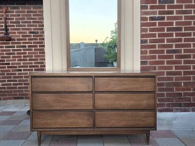 Vintage Mid-Century Dresser With Mirror