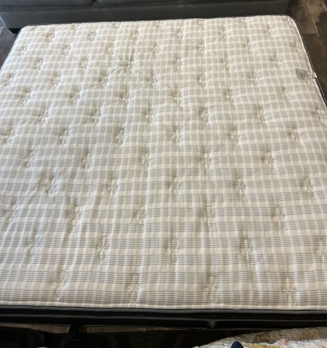 King pillow top mattress