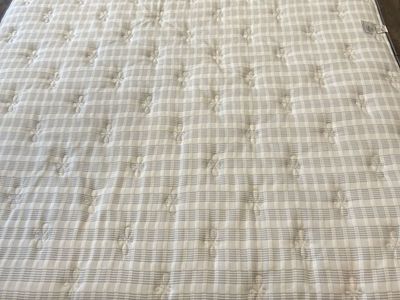 King pillow top mattress