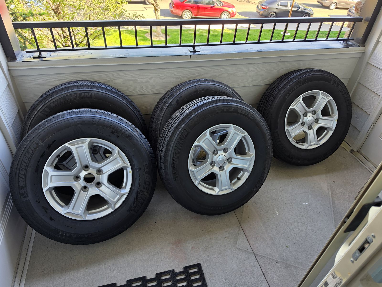 Michelin 245/75 R17 LTX M/S2