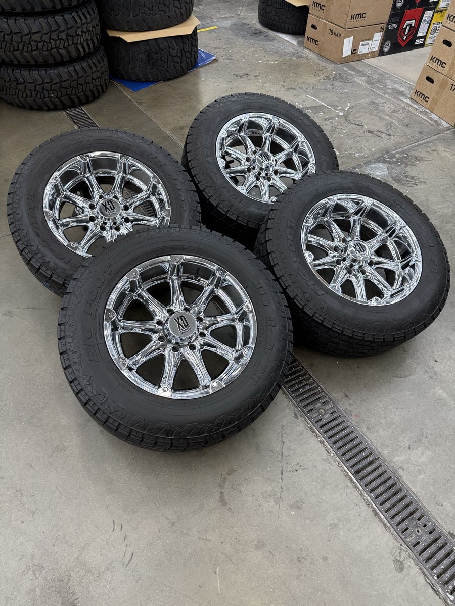 20x10 XD gernade wheels/ 275/65/20 tires 8x6.5