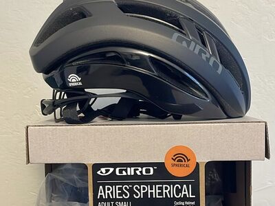 Giro Aries Spherical Helmet size small