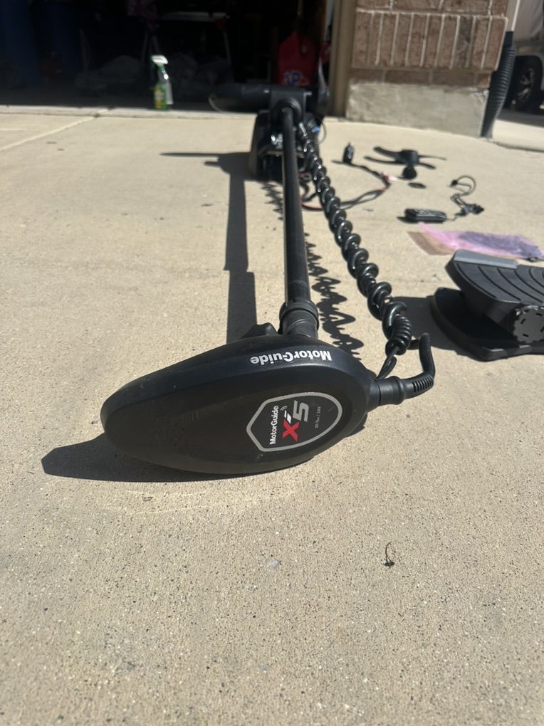 MotorGuide Xi5 80lb Trust 24v 60in trolling Motor