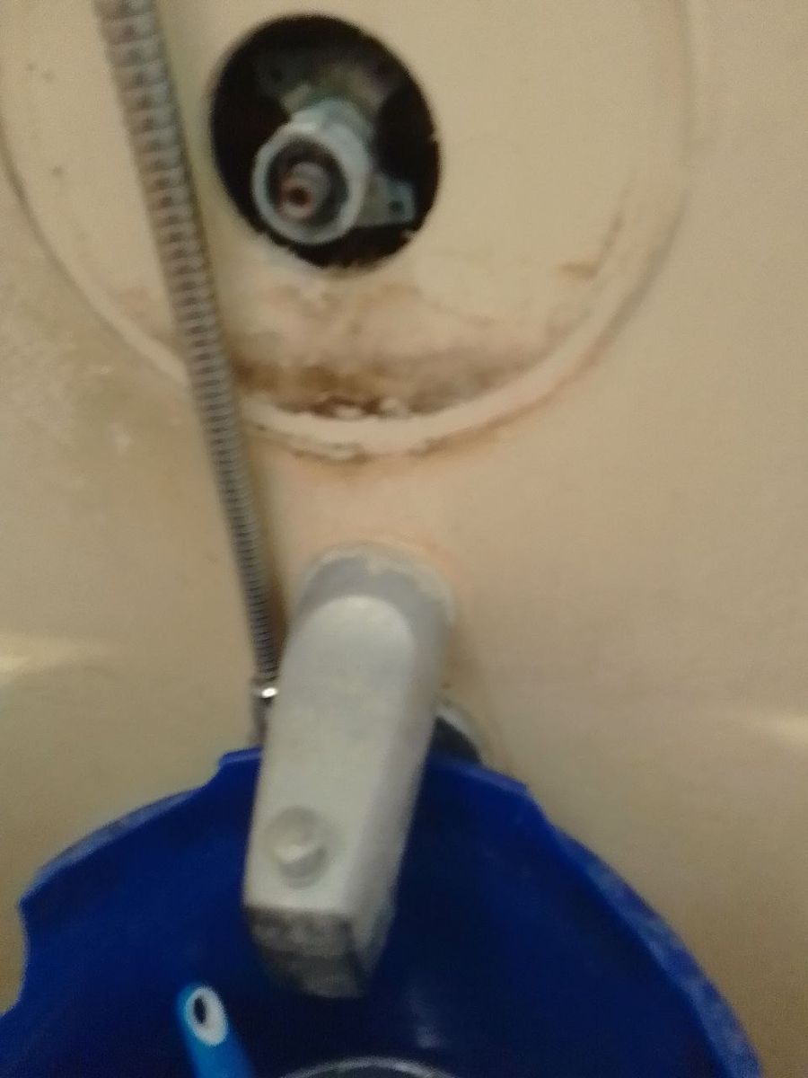 I need an affordable, licensed plumber who can replace my cartridge in a Moen bathtub faucet. Is it possible to switch