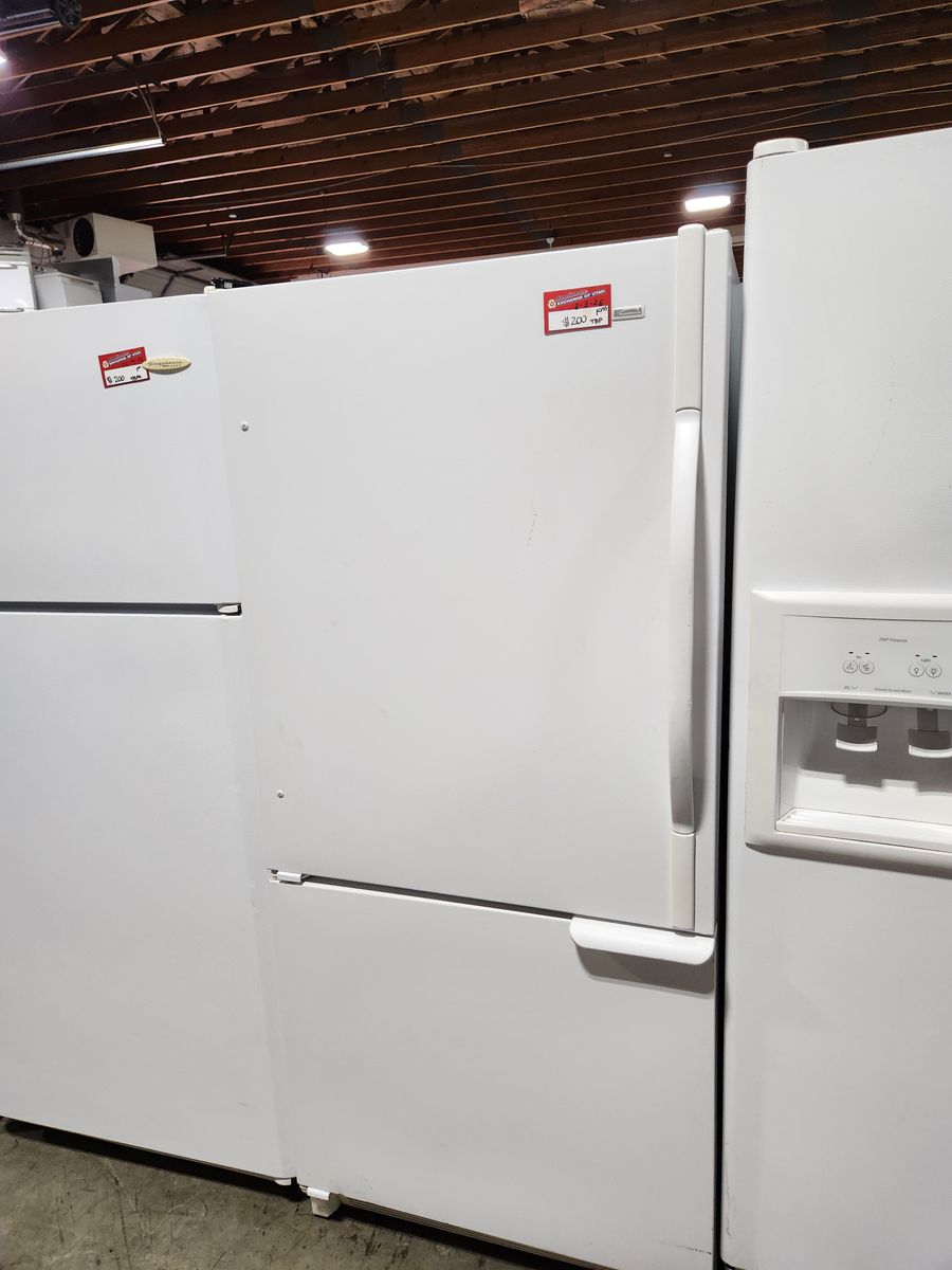 NICE KENMORE TOP FRIDGE BOTTOM FREEZER! W-WARRANTY