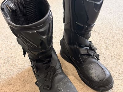 Bilt men's riding boots size 10