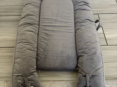 Reversible Baby Lounger Nest - Soft Grey Velvet & Leaf Print