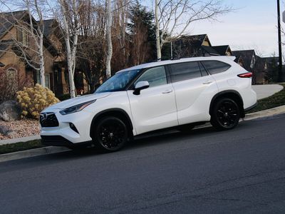 2021 Toyota Highlander LE