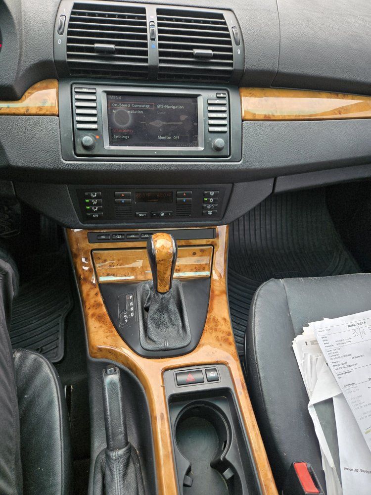 Main image 6