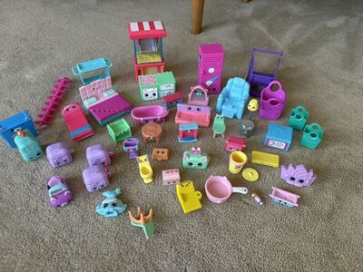 Shopkins Furniture & Accessories Lot