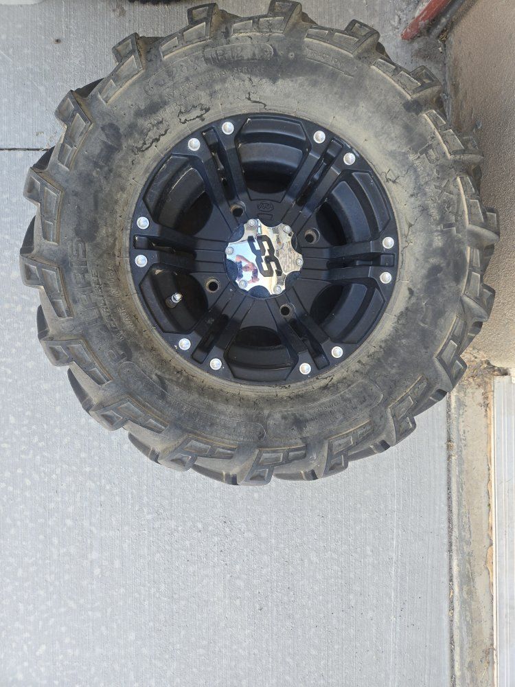Utv wheel and tire