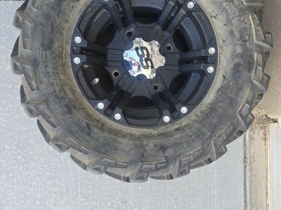 Utv wheel and tire