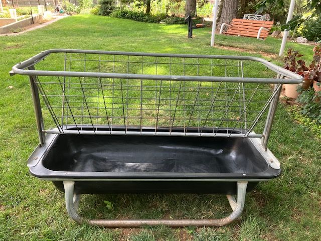 GOAT AND SHEEP FEEDER