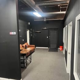 Main image 6