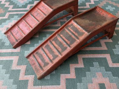 Set of Heavy Duty Vehicle Service Ramps Steel Red Car Ramps