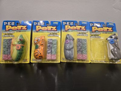 Vintage PEZ Animal Dispensers Lot +1 Damaged