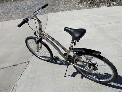 Women's Auto-Shifting bicycle