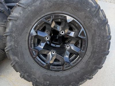 Polaris tires and wheels
