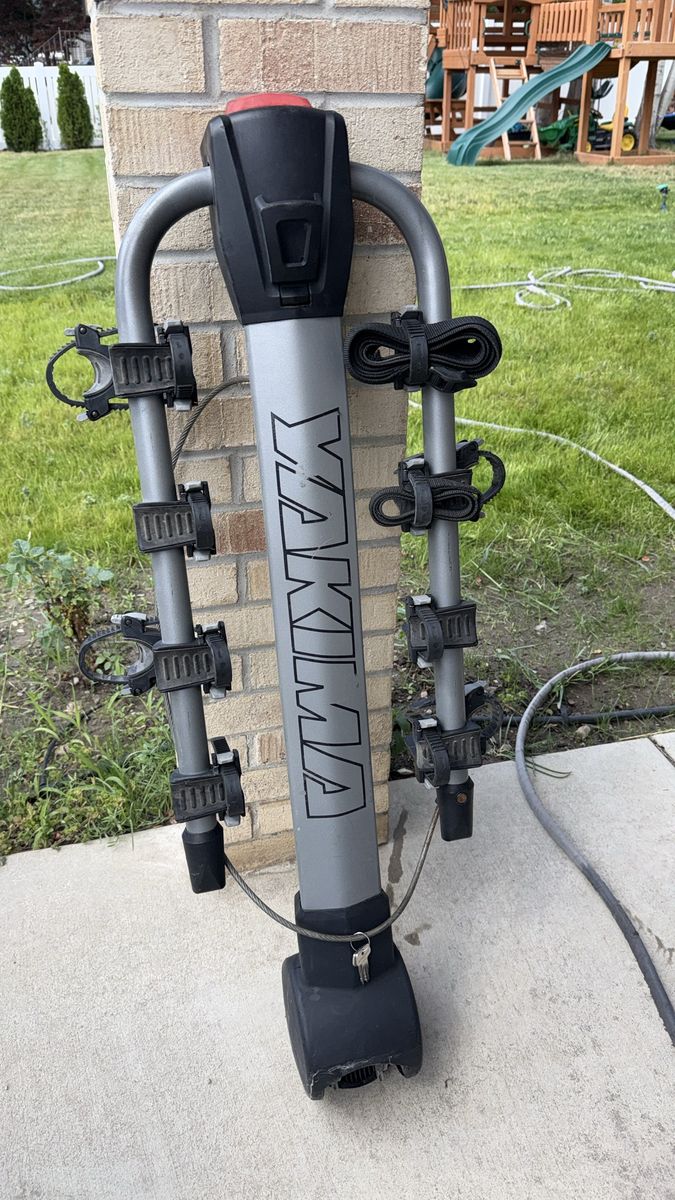 Yakima FullSwing Hitch Mount Bike Rack - 4 Bikes, Swing Away Design, Integrated Lock