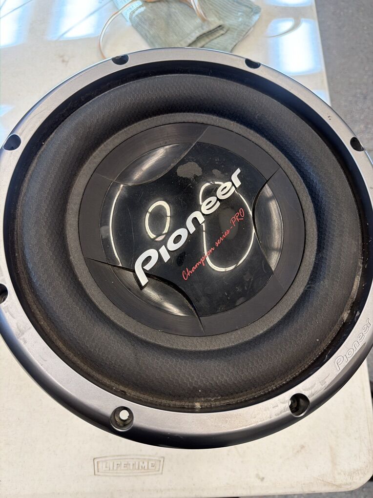 12 Pioneer Champion Series Pro Subwoofer