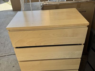 4 drawer Dresser