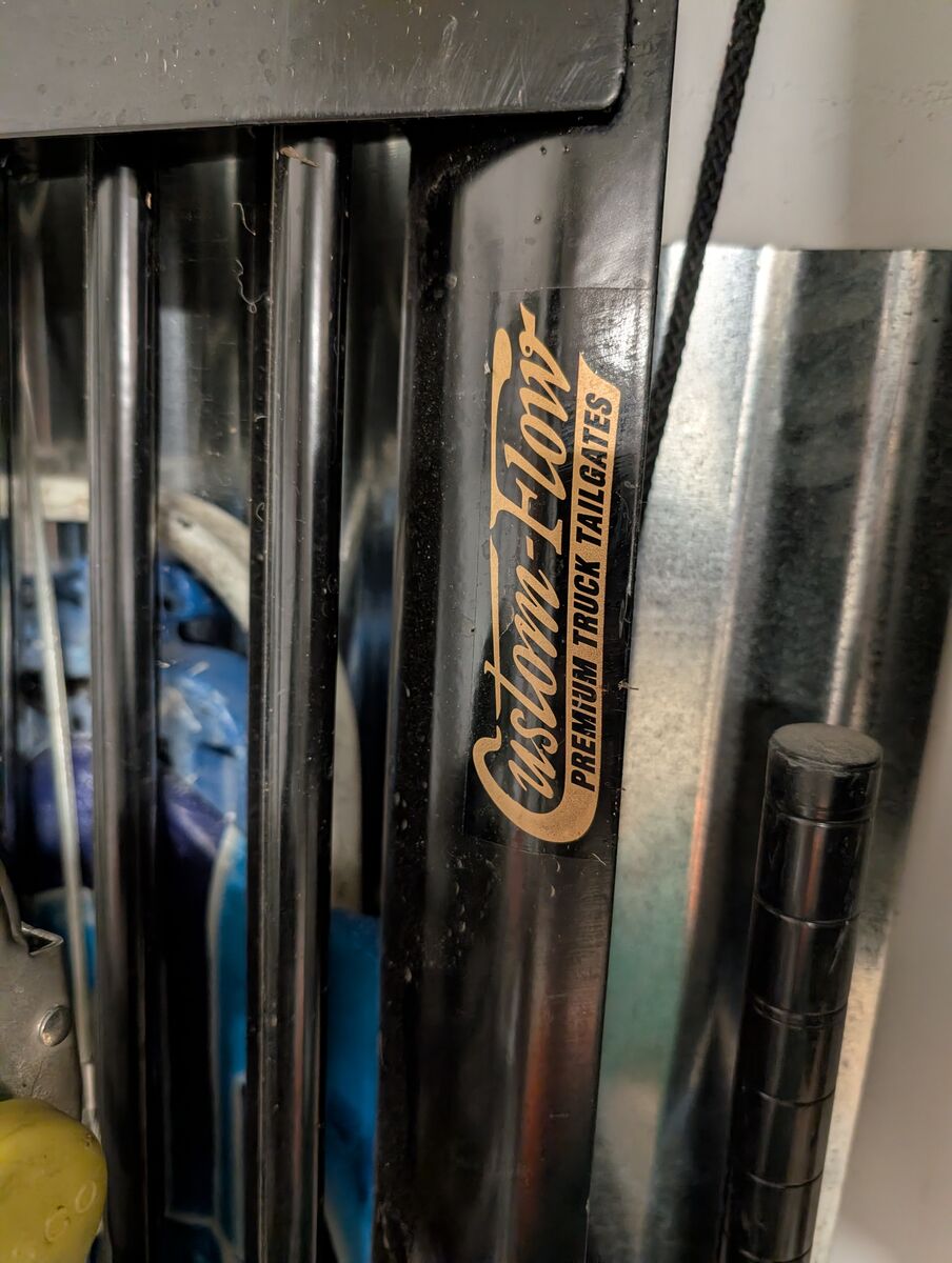 Ford F250/350 Custom flow 5th wheel tailgate