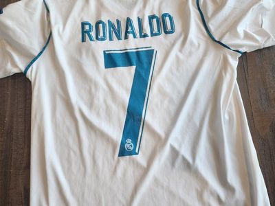 Real Madrid 2017-18 Home Jersey Cristiano Ronaldo #7 Kyiv Final Size S. moderate wear.
