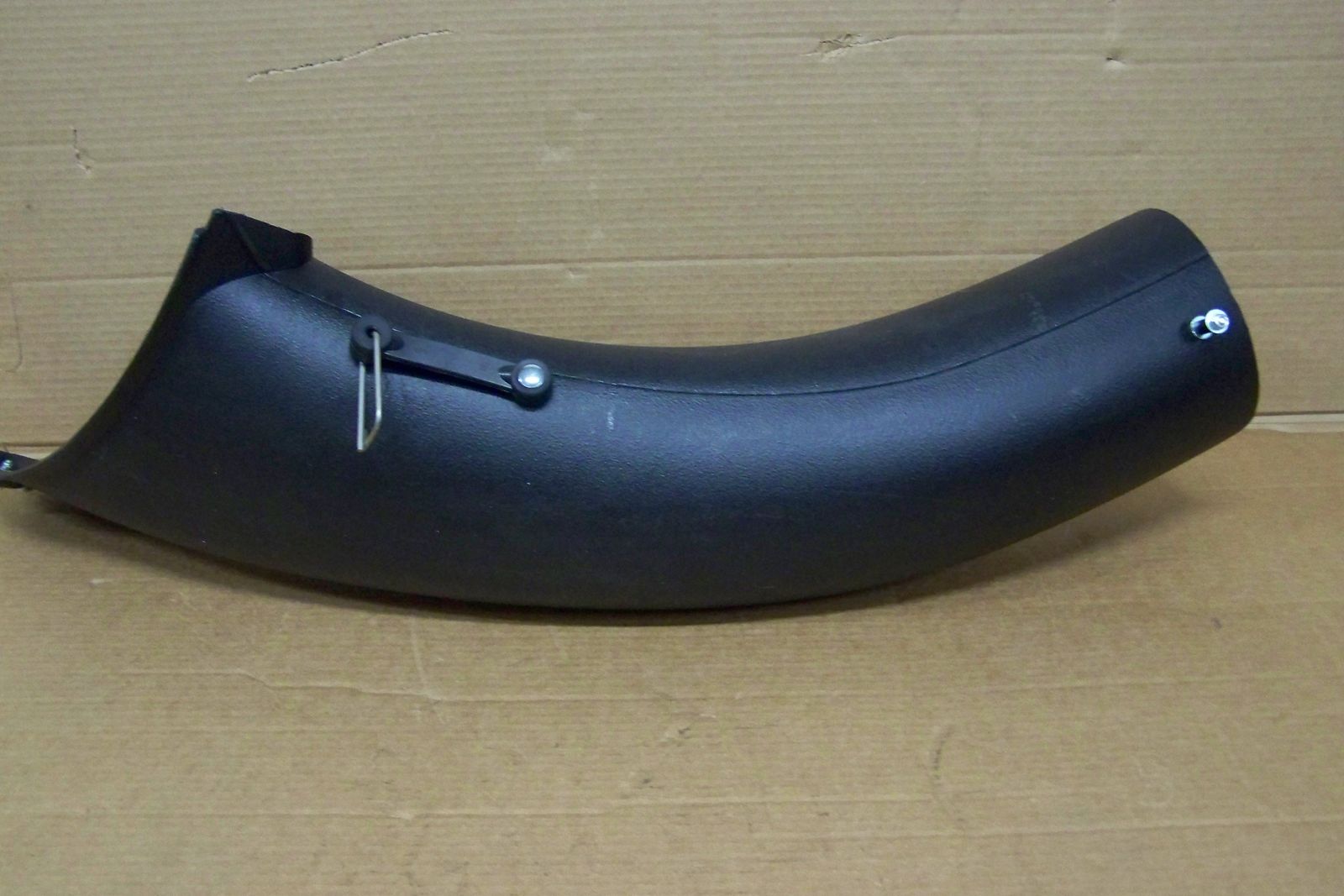 New Lower Chute for John Deere Bagger, Lawn and garden tractor