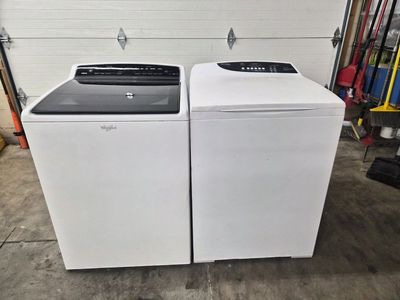 WHIRLPOOL WASHER AND ELECTRIC DRYER FREE DELIVERY !