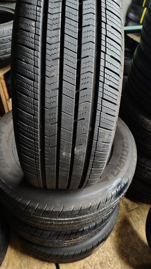 Sailun Atrezzo P215/60R16 Tires - SET, 90/100 Tread (Used)