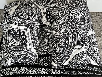 Full/Queen Bedding