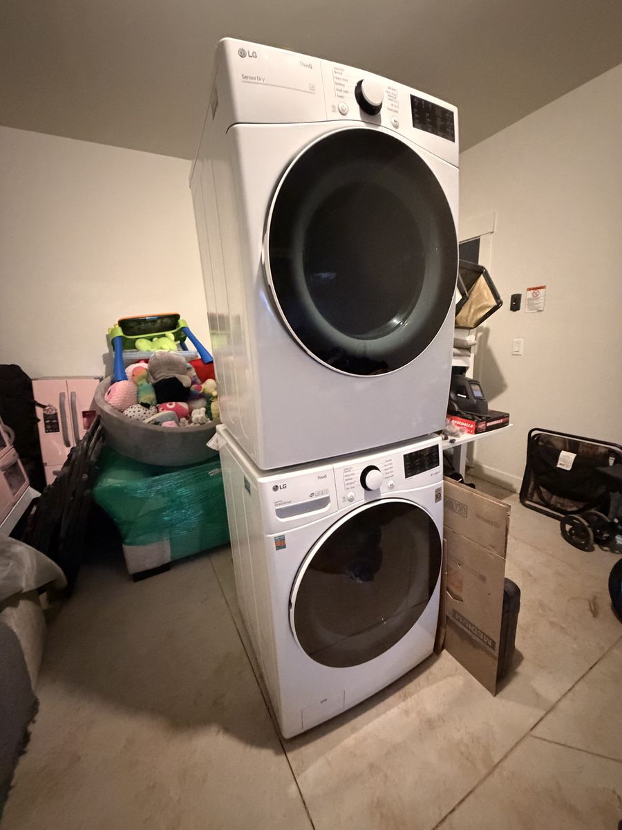 Lg Thinq stackable Washer And Dryer