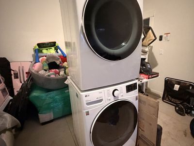 Lg Thinq stackable Washer And Dryer